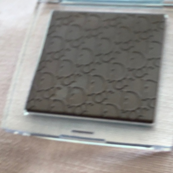 Dior Face and Body Powder - Picture 2 of 2